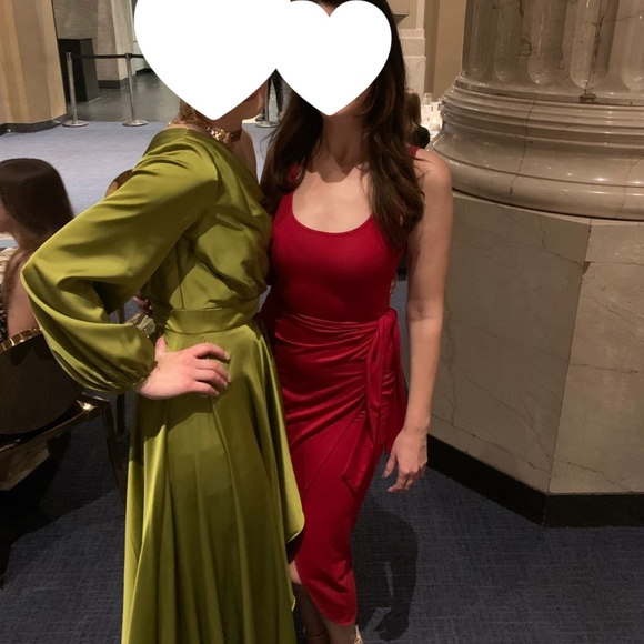 Worn once Reformation Kaila wrap dress in red - Picture 6 of 7